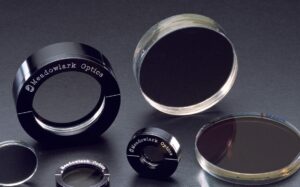 Polarizer optics components designed for precise light polarisation control in scientific and industrial applications.